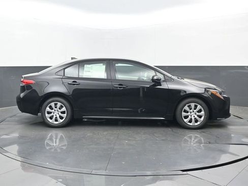 New 2026 Toyota Corolla LE FWD image 2
