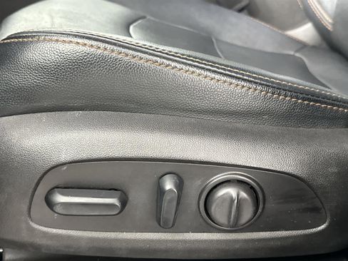 Used 2018 Chevrolet Equinox LT image 13