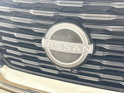 Used 2023 Nissan Rogue SV image 23