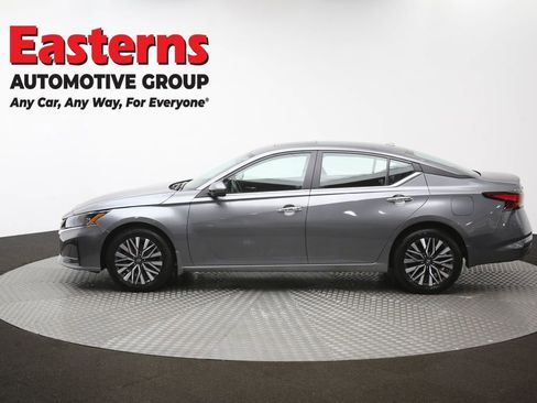 Used 2024 Nissan Altima 2.5 SV w/ SV Premium Package AWD/4WD image 61