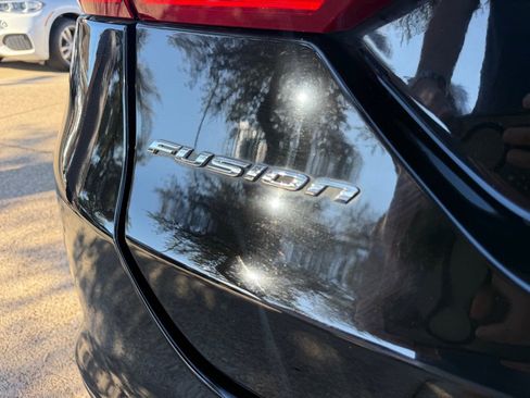 Used 2018 Ford Fusion S image 9