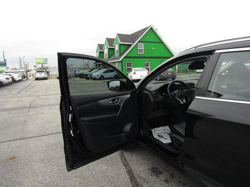 Used 2020 Nissan Rogue Sport SL w/ Premium Package image 10