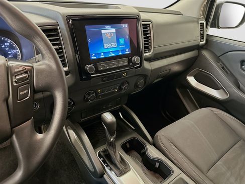 Used 2023 Nissan Frontier SV image 25