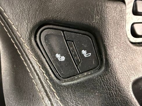 Used 2019 Chevrolet Suburban LT RWD image 21