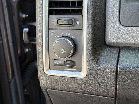 Used 2018 RAM 1500 Big Horn RWD image 17