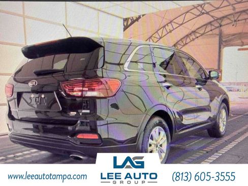 Used 2020 Kia Sorento LX FWD image 2