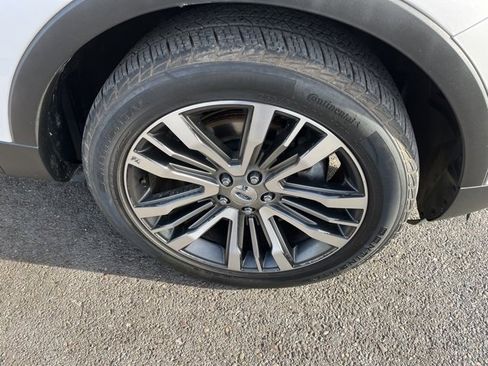 Used 2017 Ford Explorer Platinum image 15