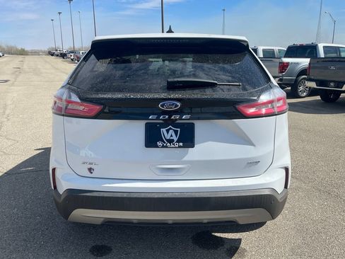 Used 2023 Ford Edge SEL AWD/4WD image 5
