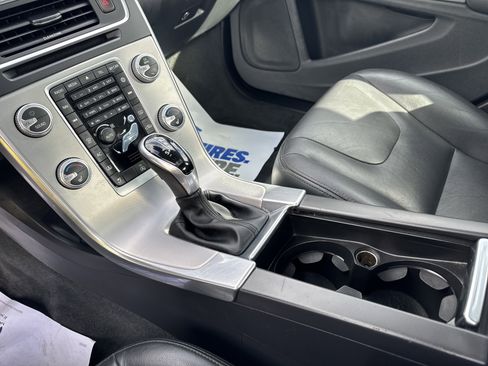 Used 2017 Volvo S60 T5 Inscription w/ Convenience Package image 15