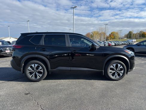 Certified 2023 Nissan Rogue SV image 4