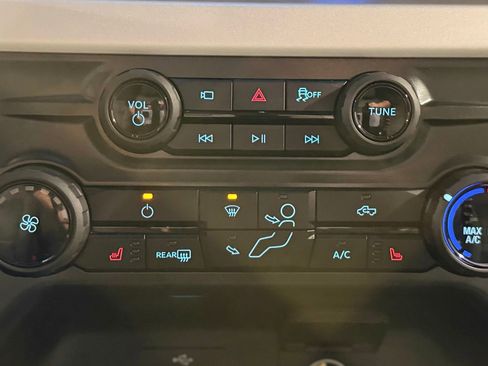 New 2026 Ford F250 XLT w/ XLT Premium Package AWD/4WD image 72