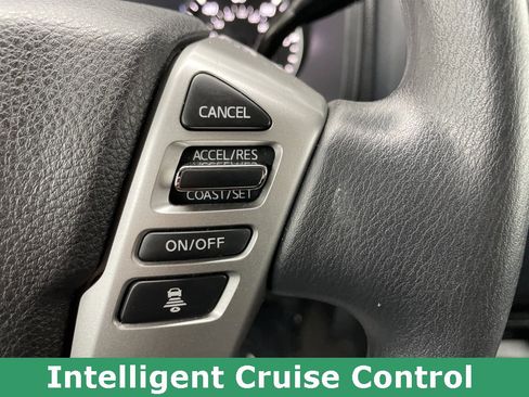 Used 2024 Nissan Titan SV image 26