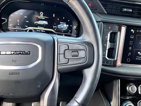 Used 2023 GMC Yukon Denali Ultimate w/ LPO, Floor Liner Package AWD/4WD image 11
