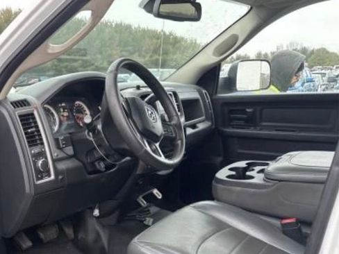 Used 2017 RAM 3500 Tradesman image 3