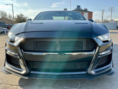 Used 2018 Ford Mustang GT w/ Black Accent Pkg image 11