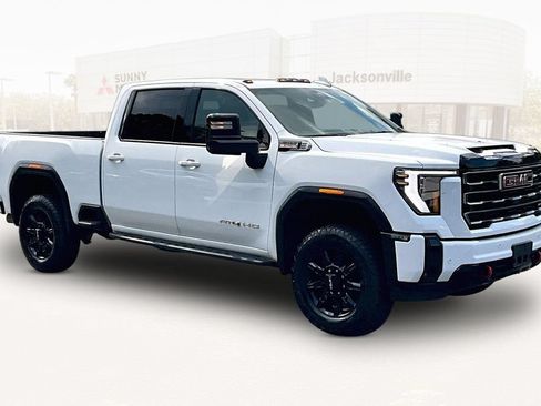 Used 2026 GMC Sierra 2500 AT4 w/ AT4 Premium Plus Package AWD/4WD image 3