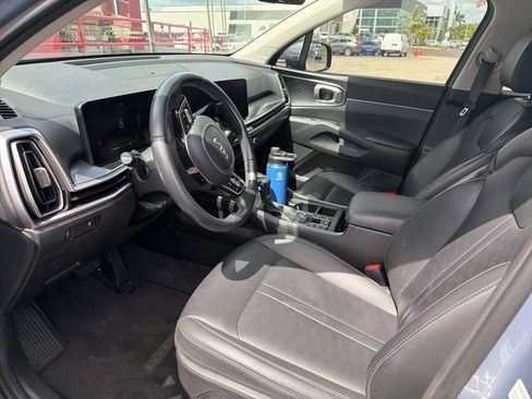 Used 2024 Kia Sorento S FWD image 6