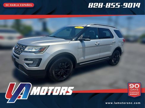 Used 2017 Ford Explorer XLT w/ Equipment Group 201A FWD image 1