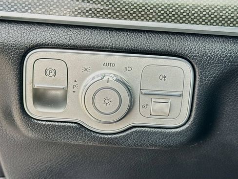 Used 2020 Mercedes-Benz GLE 350 4MATIC w/ 3rd Row Seat Package image 11