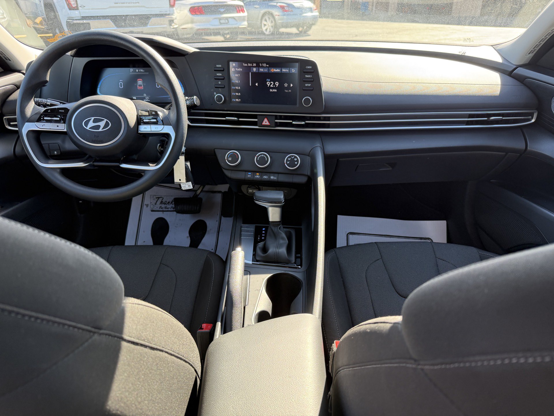 Used 2025 Hyundai Elantra SE FWD image 10