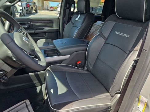 New 2026 RAM 3500 Laramie AWD/4WD image 10