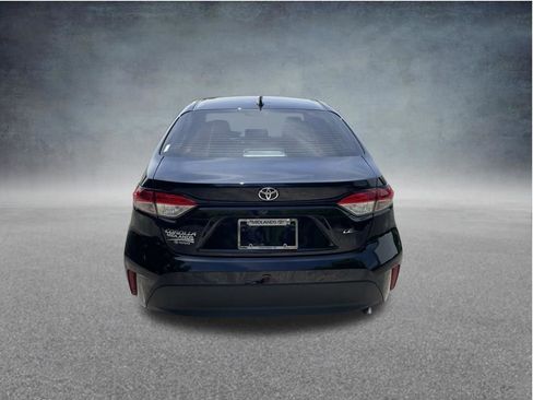 Used 2024 Toyota Corolla LE FWD image 4