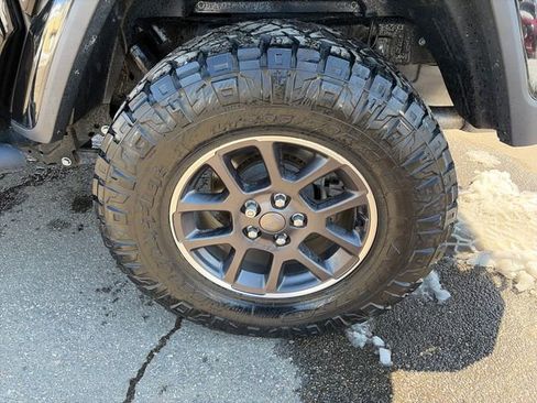 Used 2022 Jeep Gladiator Overland w/ Popular Equipment Package AWD/4WD image 15