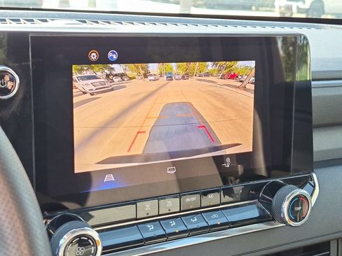Used 2025 Chevrolet Colorado W/T RWD image 15