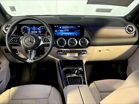 New 2026 Mercedes-Benz GLA 250 4MATIC image 7