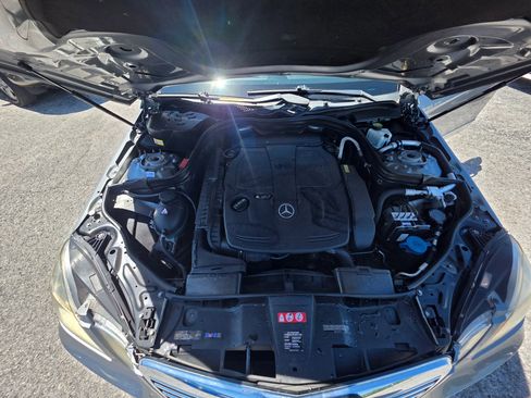 Used 2013 Mercedes-Benz E 350 4MATIC Sedan image 19