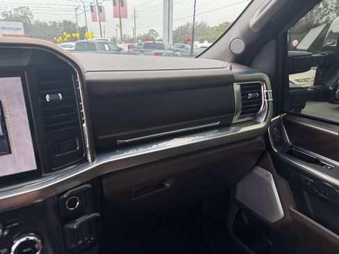 Used 2025 Ford F250 King Ranch w/ Chrome Package image 38