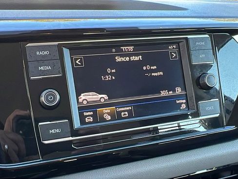 Used 2024 Volkswagen Taos S image 27