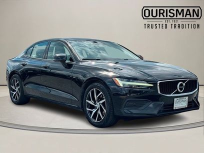 Used 2020 Volvo S60 T5 Momentum