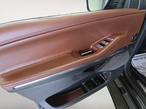 Used 2025 Lincoln Navigator L Reserve AWD/4WD image 10