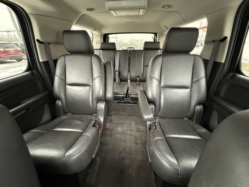 Used 2014 GMC Yukon XL Denali image 32