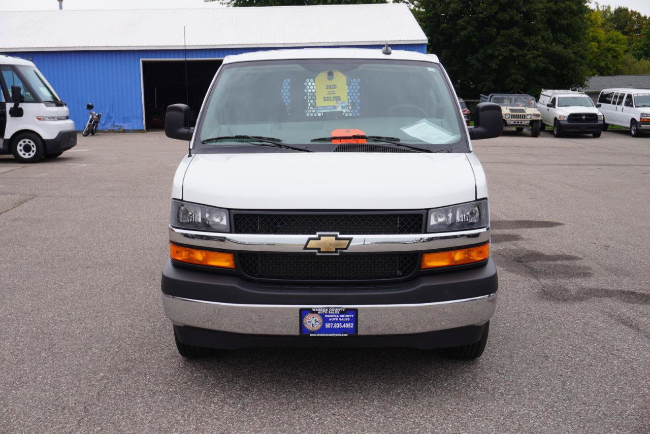 Used 2025 Chevrolet Express 2500 w/ Driver Convenience Package RWD image 8
