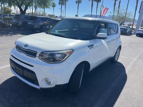 Used 2018 Kia Soul + image 1