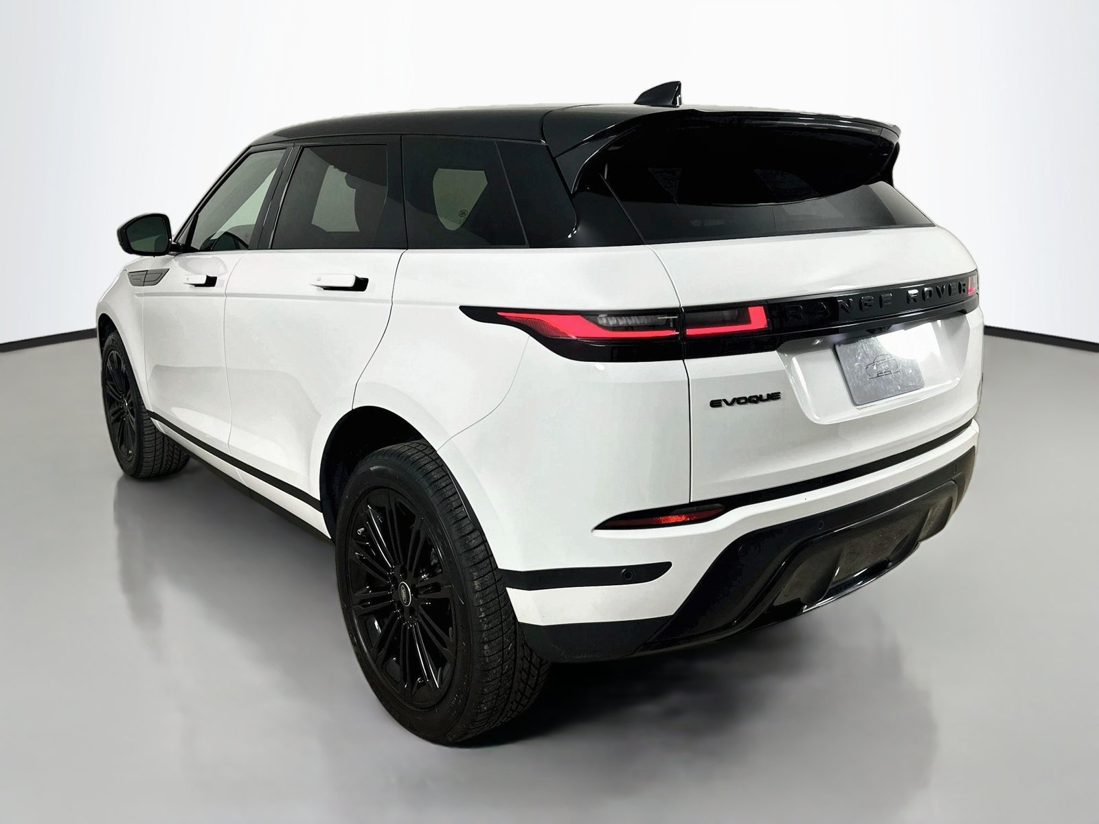 Used 2026 Land Rover Range Rover Evoque S AWD/4WD image 7