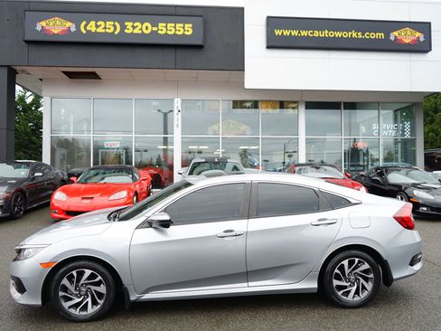 Used 2016 Honda Civic EX image 2