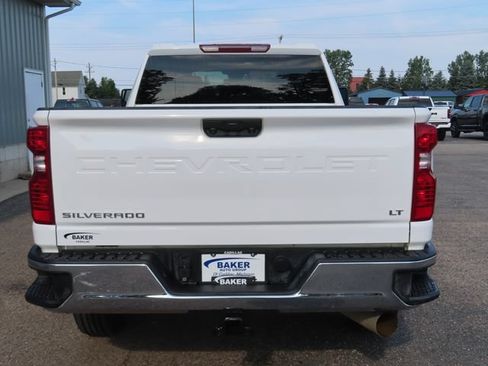 Used 2025 Chevrolet Silverado 2500 LT w/ Convenience Package AWD/4WD image 10