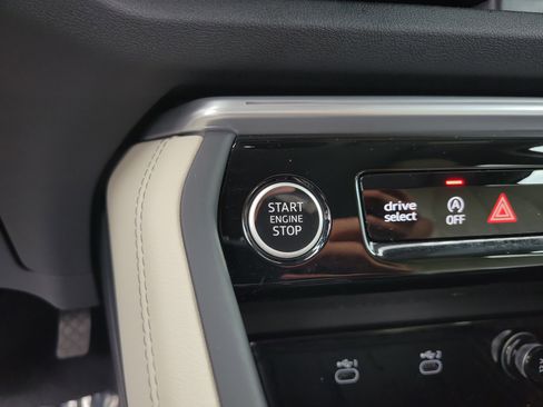 Used 2025 Audi Q5 Premium Plus w/ Premium Plus AWD/4WD image 33