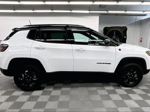 Used 2024 Jeep Compass Trailhawk w/ Trailhawk Elite Group AWD/4WD image 15