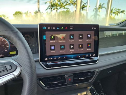 New 2026 Volkswagen Tiguan SE R-Line image 9