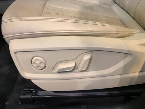 Used 2023 Audi Q5 2.0T Premium w/ Convenience Package image 18