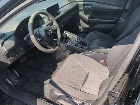 Certified 2025 Honda Accord LX image 13