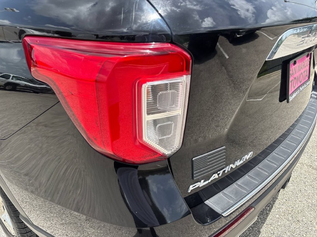 Used 2020 Ford Explorer Platinum w/ Premium Technology Package AWD/4WD image 32