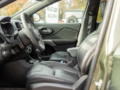 Used 2021 Jeep Cherokee Latitude Lux 80th Anniv w/ Quick Order Package 26U 80TH image 34