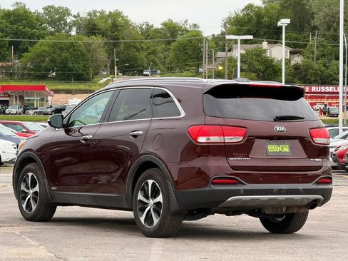Used 2017 Kia Sorento EX w/ EX Premium Package AWD/4WD image 2
