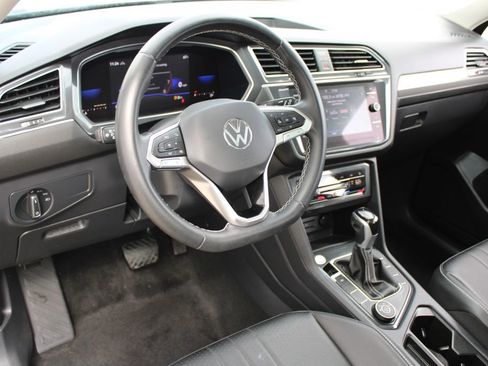 Certified 2023 Volkswagen Tiguan SE image 8