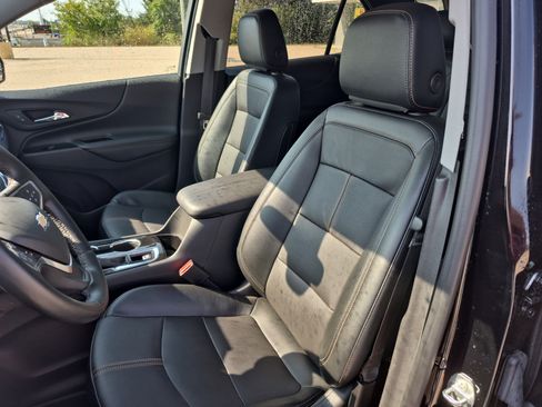 Used 2023 Chevrolet Equinox Premier image 14